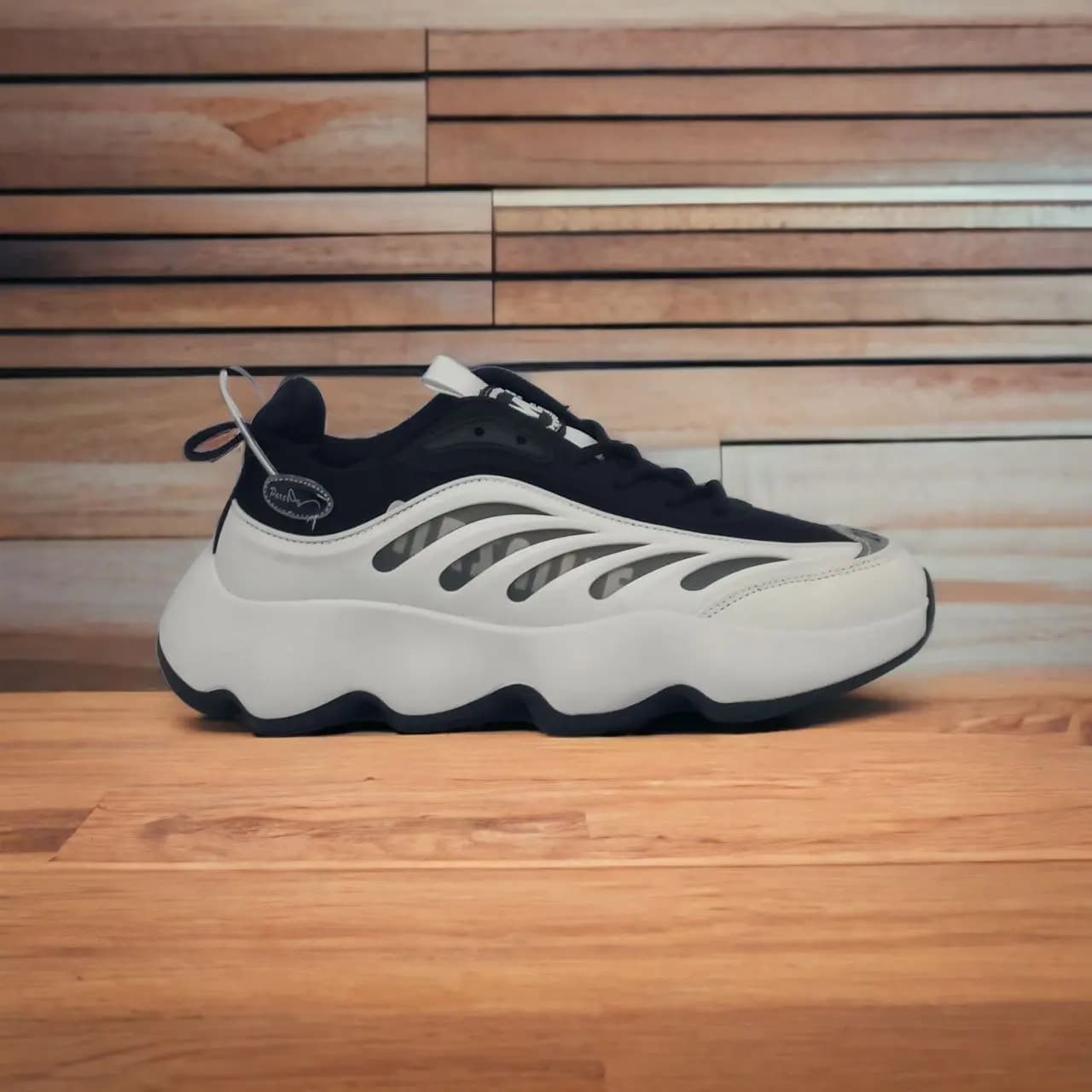 Tom 1988 || Men Sneakers || Color – White & Black || Low Neck || Grade – OEM – Quality – Superior