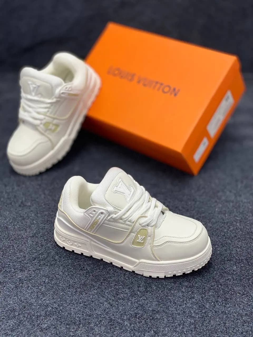 Louis Vuitton Sneaker | White & Gold | Grade: OEM Replica