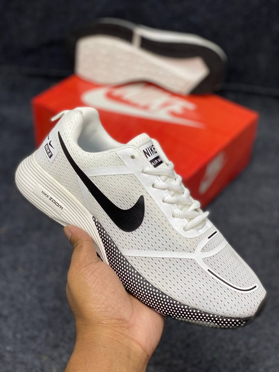 nike shoes white with colors