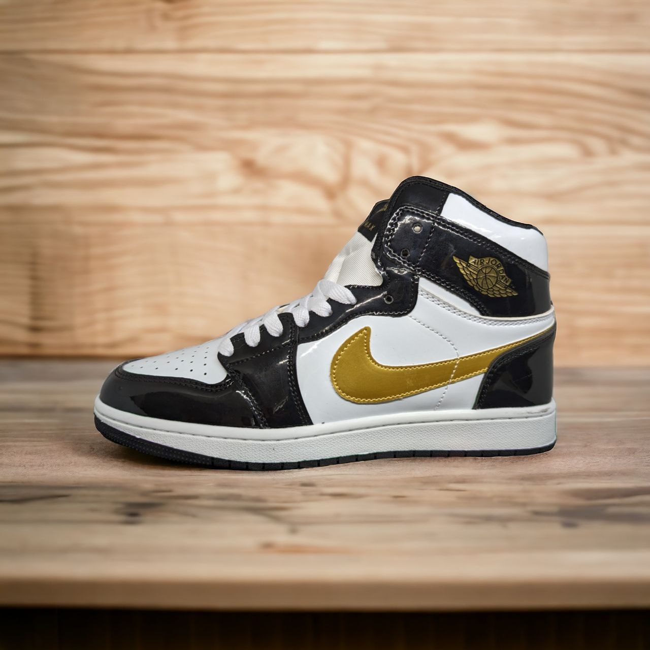 air jordan white black gold